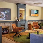 Campanile & Restaurant מלון 3*