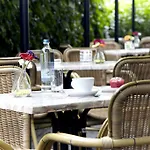 Campanile & Restaurant ברדה