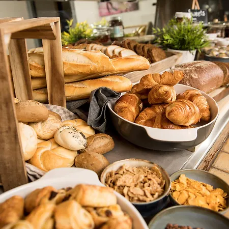 Campanile & Restaurant Breda