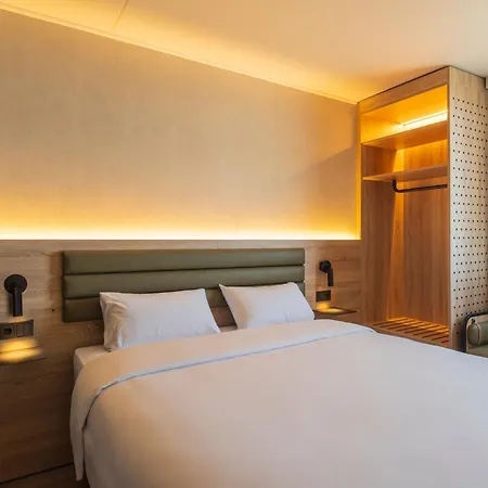 Campanile & Restaurant Бреда