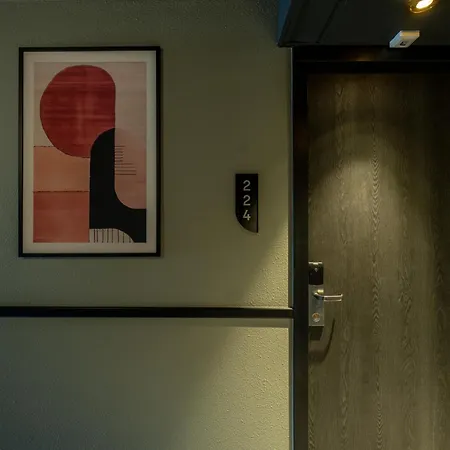 Campanile & Restaurant 3*