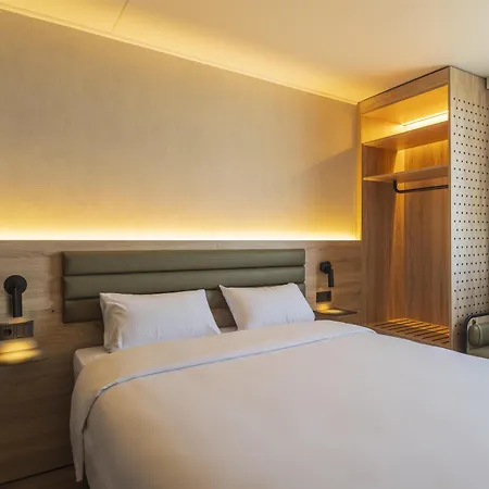 Campanile Hotel&restaurant Hotel 3*