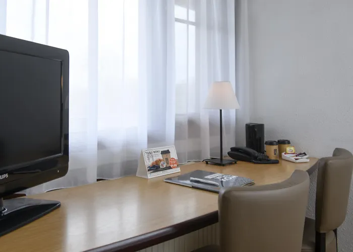 Campanile & Restaurant 3*