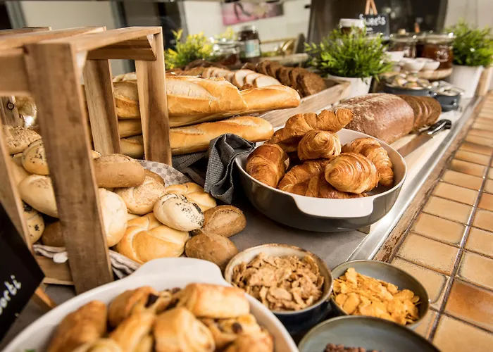 Campanile & Restaurant Бреда