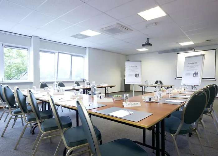 Campanile & Restaurant Отель Бреда