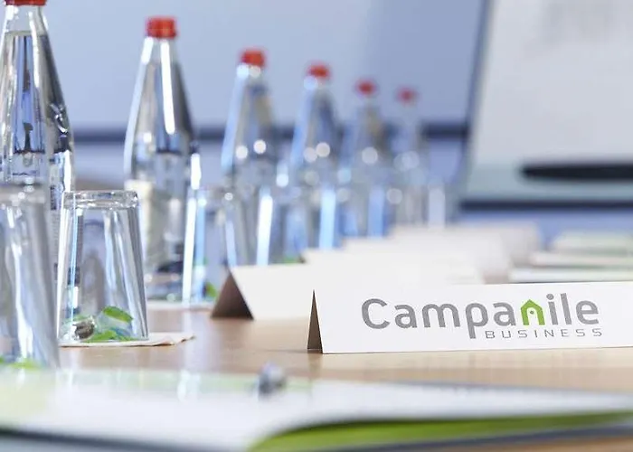 Campanile & Restaurant 3*