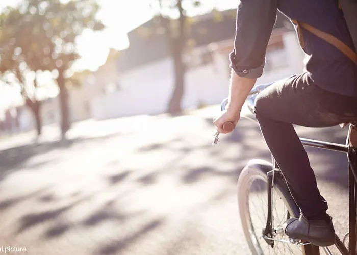 Campanile & Restaurant מלון ברדה